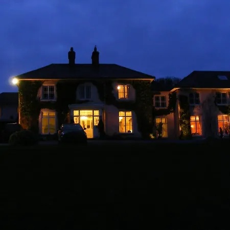 Rosleague Manor