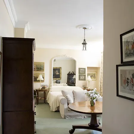 Отель Rosleague Manor